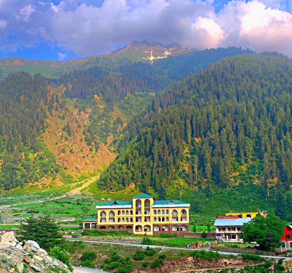 The Sultan Resort Kulan Exterior photo